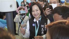 柯志恩出席高雄車站典禮　綠委包圍爭論財劃法。柯志恩臉書