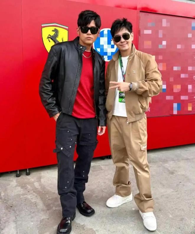 周杰倫3月到上海出席F1活動與林志穎合照,網友認為與現在的模樣,簡直是兩個樣子。(圖/翻攝自林志穎IG)