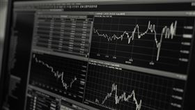 ▲美四大指數漲跌互見，日韓股開盤維持強勢表現。（示意圖／PIXABAY）