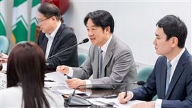 民進黨青年局昨（4）日舉辦首次局務會議，兼任民進黨主席的賴清德總統出席。（圖／民進黨提供)