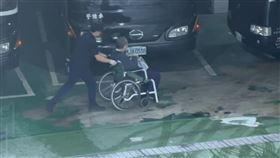 台北地院審理京華城案，沈慶京傳出身體狀況不適送醫。（圖／翻攝畫面）