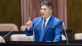 民進黨說，見鬼啦！吳宗憲知道自己砍了什麼錢嗎？（圖／翻攝自吳宗憲臉書）