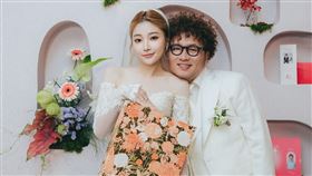 依依、納豆。（圖／翻攝自依依臉書）