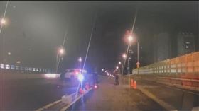 蔡姓駕駛因為通緝犯拒檢。（圖／翻攝畫面）