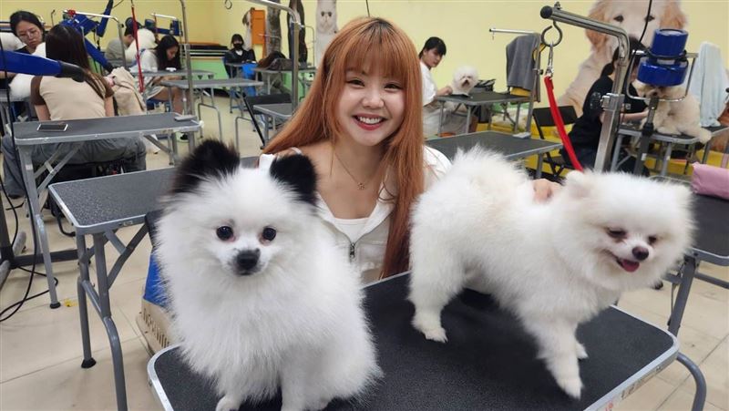 直播被包養月賺百萬　女星改當網紅被霸凌