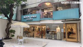 Moon Hair Studio外觀。（圖／記者莊淇鈞攝影）