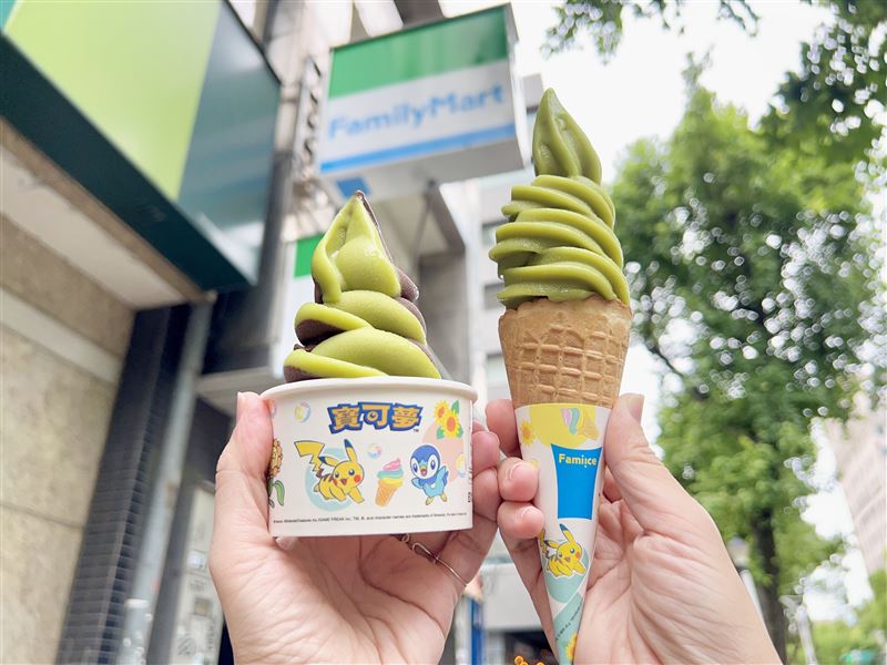 不妨趁週末假日優惠,盡情享受冰品和冰咖啡(圖/全家超商提供)