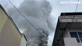 ▲宜蘭縣礁溪鄉1間烤漆工廠發生火警。（圖／翻攝畫面）