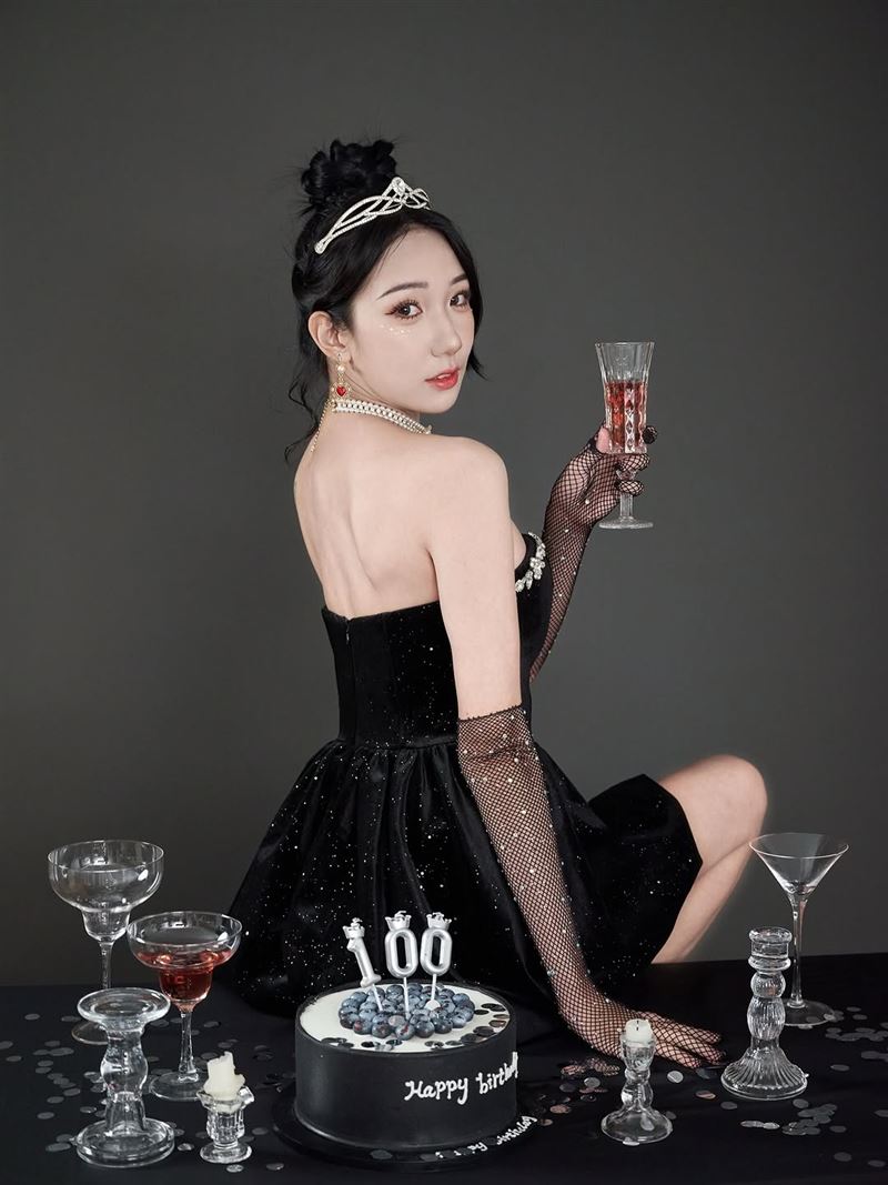 啦啦隊女神檸檬慶祝度過30歲生日。(圖/翻攝自funkygirls_lemon IG)