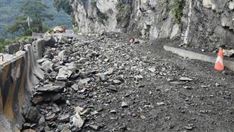 新／南橫1路段坍方！道路封閉…1hr搶通