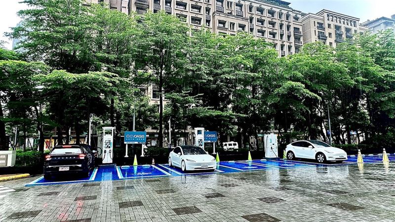 EVOASIS充電站全台突破102站。(EVOASIS提供)