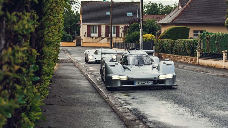 保時捷963 RSP公路賽車正巡迴展出。(翻攝Porsche)
