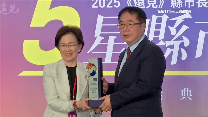 施政滿意度獲最佳進步獎　黃偉哲發聲了