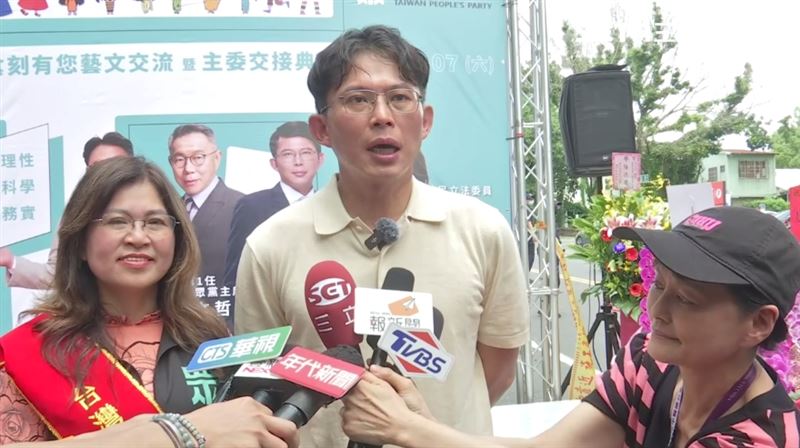 被傳軍人加薪案改期表決主因　黃國昌回應