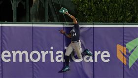 ▲水手中外野手「J-Rod」羅德里奎茲（Julio Rodriguez）沒收2分砲。（圖／路透社／達志影像）