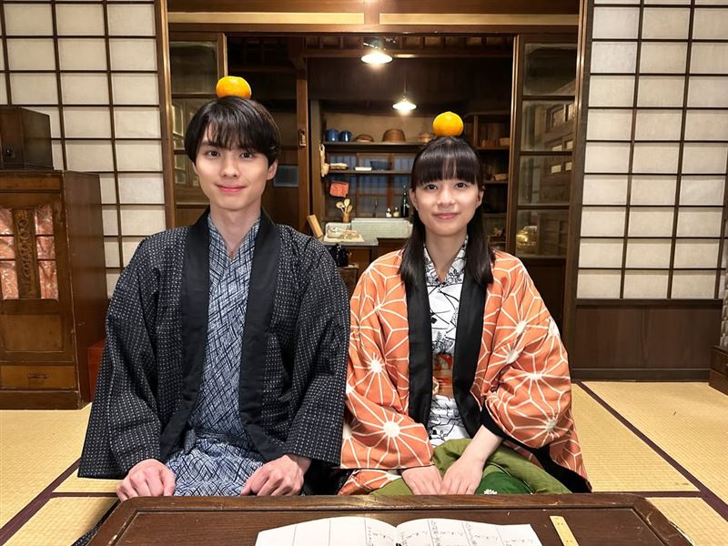 「江端夫婦」的日本除夕夜可愛花絮照。(圖/翻攝自官方IG)