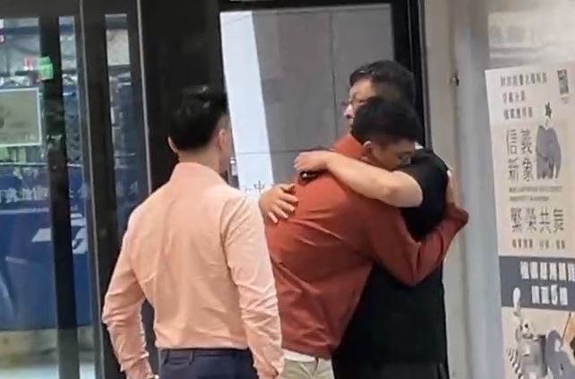 李孝亮7日因罷吳案告吹痛哭。（圖／讀者提供）