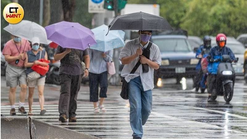 下週熱帶擾動恐不止1個！颱風生成3劇本曝