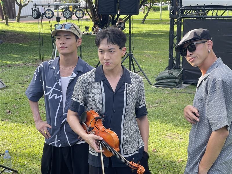 林子安7日在高雄進行公益演出。(圖/記者洪正達攝影)