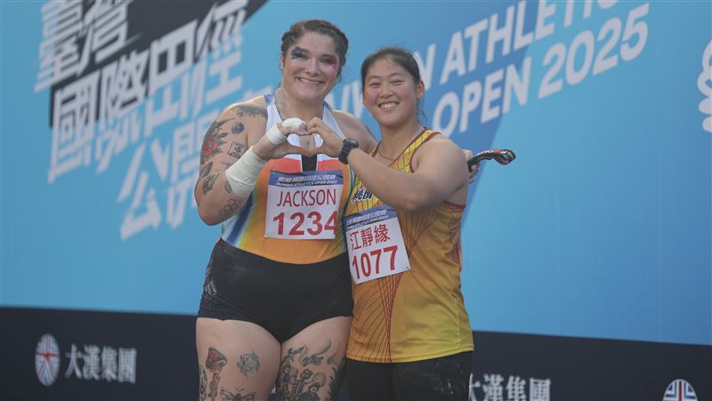 世界第一鉛球名將傑克森（Chase JACKSON）、台灣紀錄保持人江靜緣。（圖／中華民國田徑協會提供）