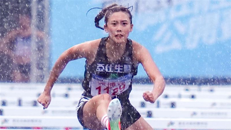 「跨欄正妹」張博雅參加臺灣國際田徑公開賽。（圖／中華民國田徑協會提供）