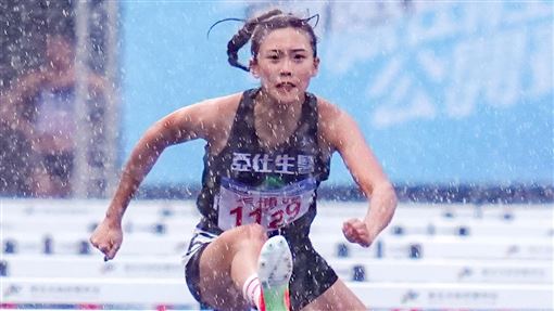 跨欄預賽排第3　張博雅無懼大雨挺進決賽