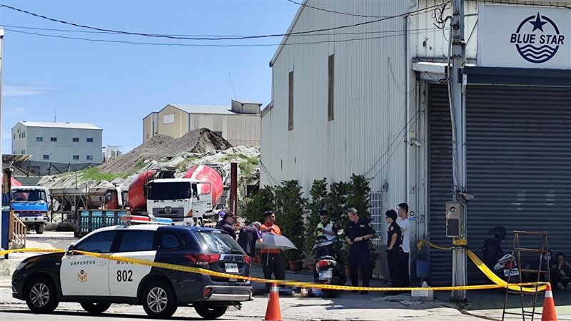 大車右轉撞機車⋯他替爆頭騎士撐傘仍絕命