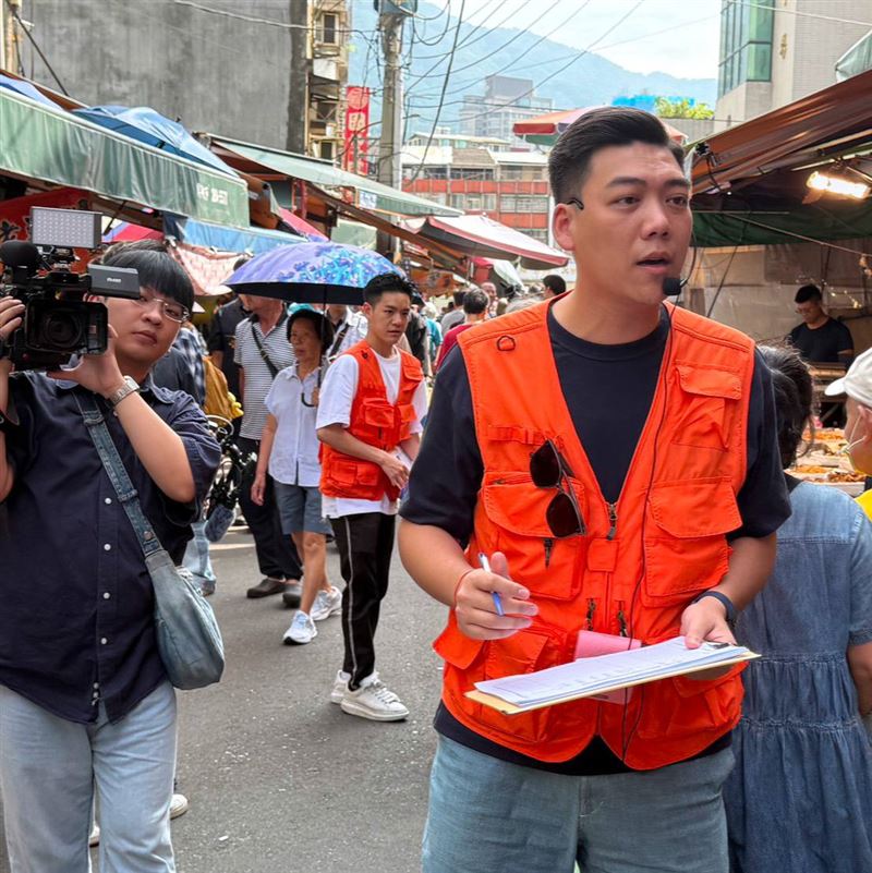 四叉貓嘲諷,這次國民黨最大的贏家就是賴苡任,半夜睡覺也會偷笑吧!(圖/翻攝自賴苡任臉書)