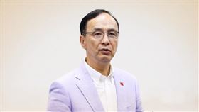 前藍委邱毅今（8）天直指，罷免綠委失敗最大的戰犯是黨主席朱立倫，他舉棋不定，進退失據。（圖／翻攝自朱立倫臉書）