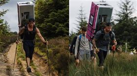 ▲為了緬懷自己的亡妻，英國男子背36公斤的冰箱徒步登山。圖／翻攝自IG