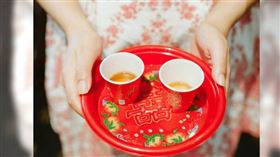 奉茶儀式喊卡！馬籍婆婆罵兒　理由超感動