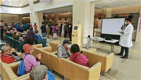 亞大醫院經營至今近十年，吸引不少病患上門。（翻攝亞洲大學附屬醫院臉書）