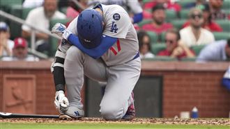 大谷連5場敲安卻遭球吻　痛苦大叫沒退場