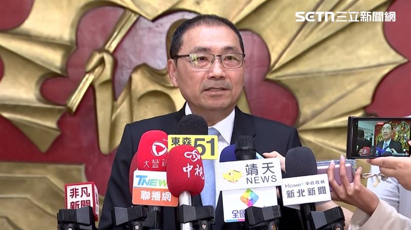 侯友宜新北市議會前受訪回應卓榮泰「輪迴說」稱「這哪是輪迴,這是清算!」。(圖/翻攝畫面)