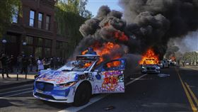 ▲街頭示威不斷。（圖／美聯社／達志影像）