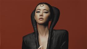 蔡依林睽違六年回歸，專輯同名單曲〈Pleasure〉MV上線。（圖／凌時差音樂提供）