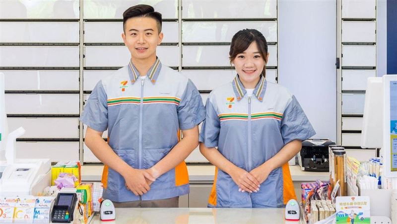 7-11徵才　大學畢培訓期年薪68萬碩士78萬