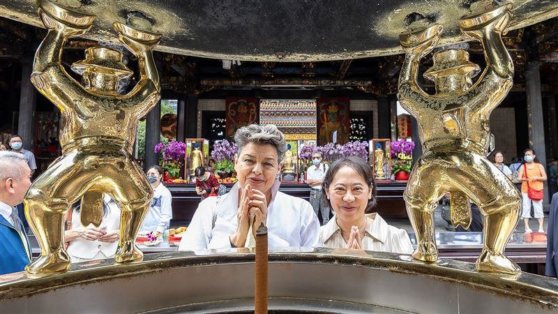 廖婉如出馬！變導遊陪瓜國第一夫人玩台灣