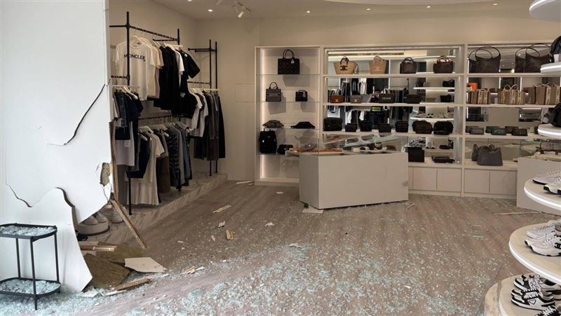 新／疑劈腿饅頭媽？偷腥夫精品店遭車衝撞