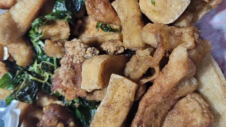 大家都知道鹽酥雞吃多對健康不好，仍抵擋不住誘惑。（圖／翻攝自《爆怨公社》）