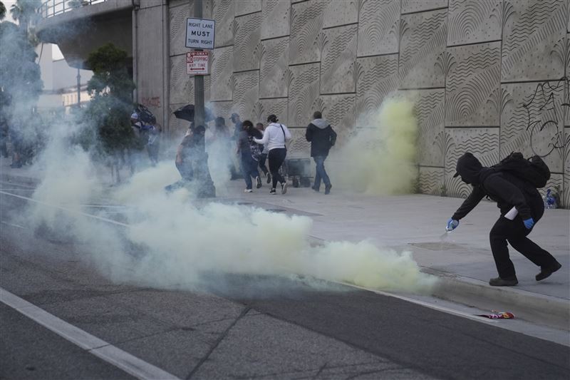 夏學理教授預言成真!川普移民鐵腕引爆洛杉磯街頭烽煙,遍地開花警訊已現。(圖/美聯社/達志影像)