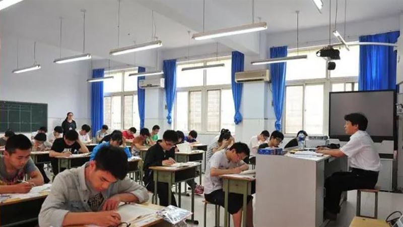 北京高考作文題目太抽象!學生吐槽:根本看不懂!(圖/翻攝自微博)