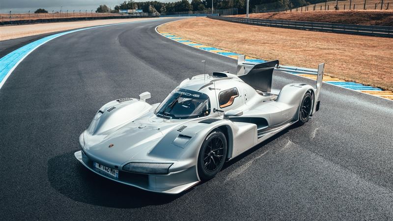 保時捷963 RSP採用Martini Silver塗裝。(Porsche提供)