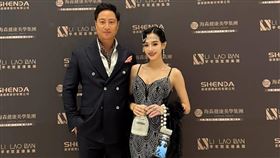 王思佳（右）老公一度被爆出非富商。（圖／翻攝自王思佳IG）