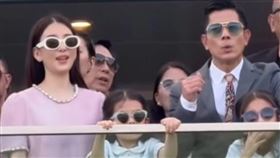 郭富城（右）帶方媛（左）出席賽馬活動。（圖／翻攝自微博）