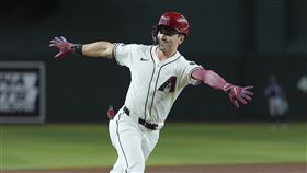 ▲卡洛爾（Corbin Carroll）敲出「首局首打席首球」全壘打，要回響尾蛇全壘打王。（圖／美聯社／達志影像）