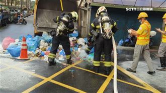 垃圾車起火「大量炮竹殘渣」　清潔隊追查