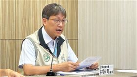 林詠青說明新冠死亡個案。（圖／記者簡浩正攝影）