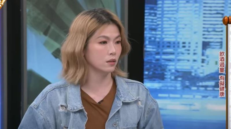 日喝1罐威士忌　4寶媽女星曝尪肝硬化吐血