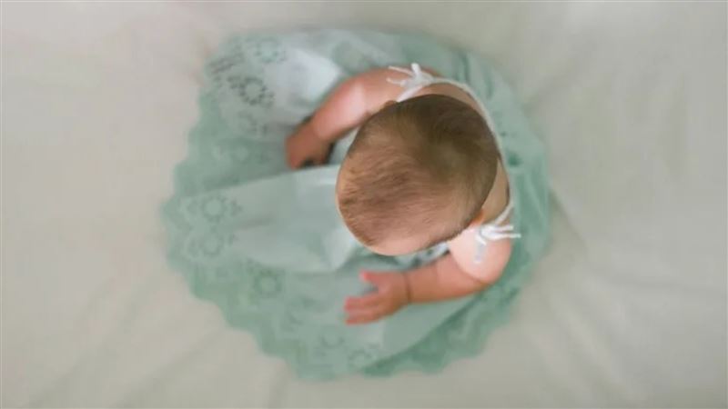 父要幫女洗澡到18歲！妻：不放心2人在家